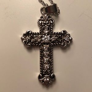 NWT Detailed Silver Cross Necklace